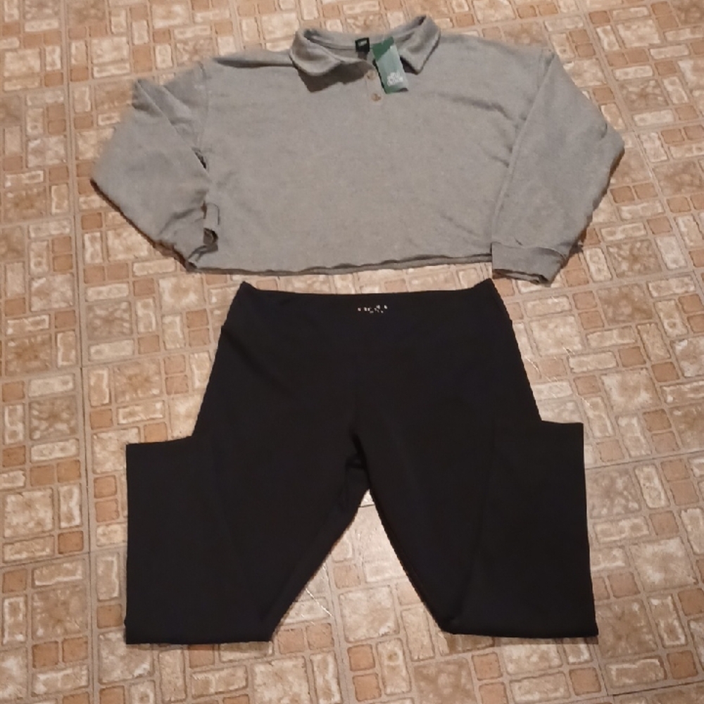 Gray Cropped Sweatshirt and Black Leggings Set Champion Leggings XL-XXlarge
